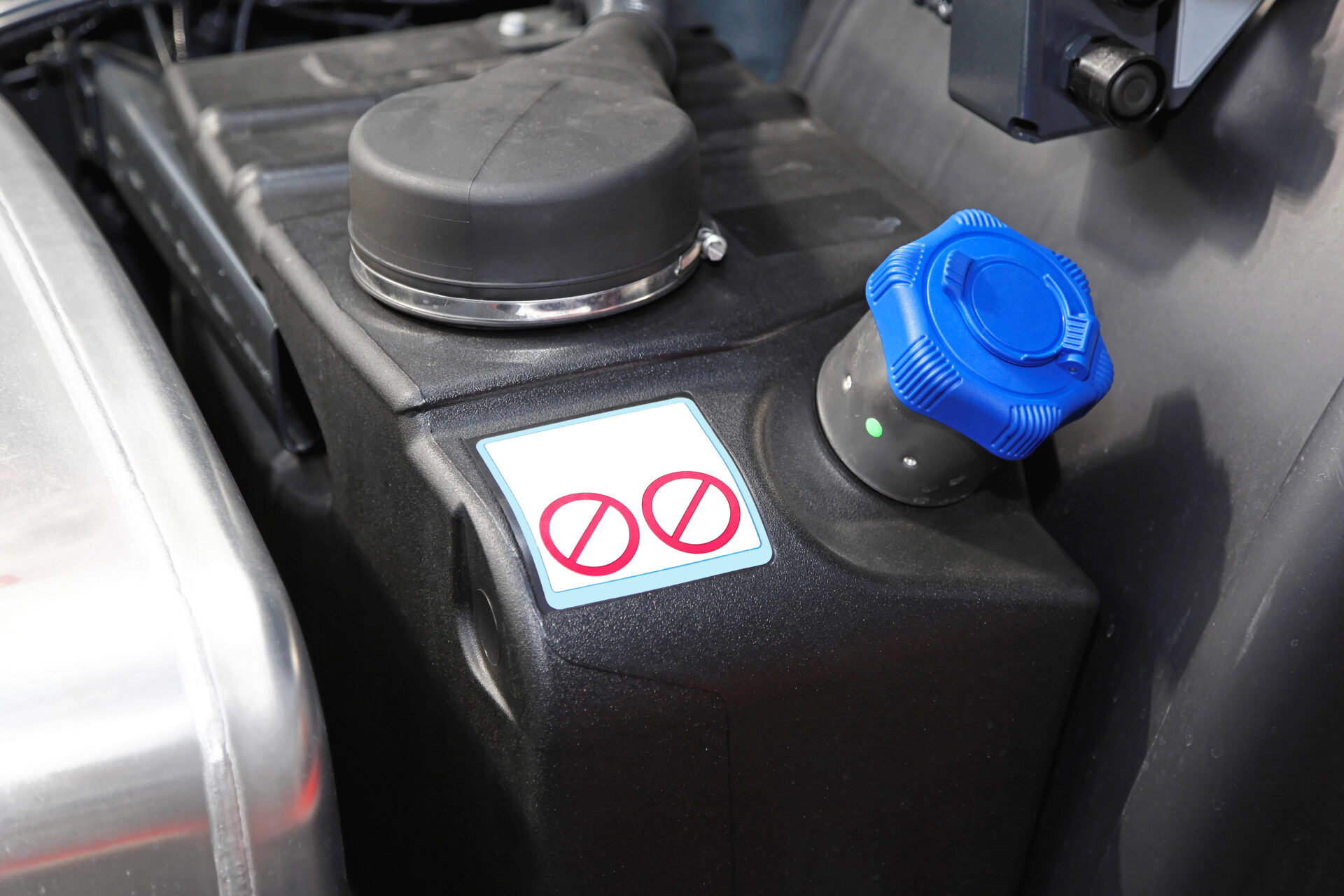 Canada diesel exhaust fluid products for gas emission reduction